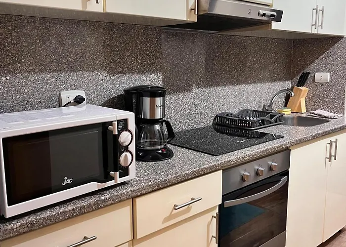 Apartmanhotel Florenza Khamsin Gurdaka