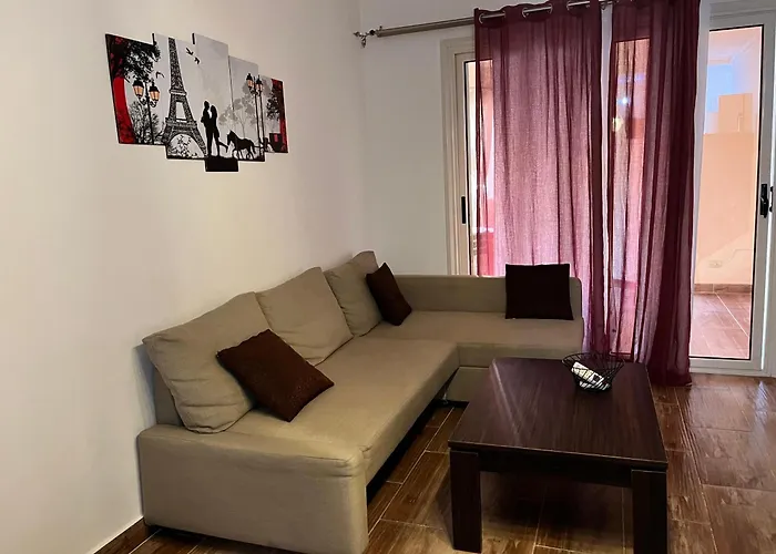 Florenza Khamsin Apartmanhotel Gurdaka