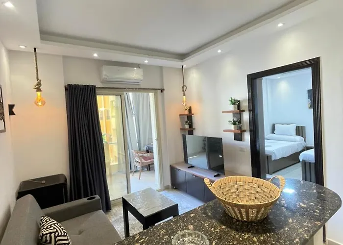 Apartmanhotel Florenza Khamsin 3*