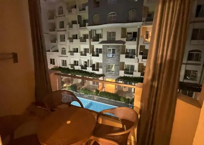 Apartmanhotel Florenza Khamsin Gurdaka