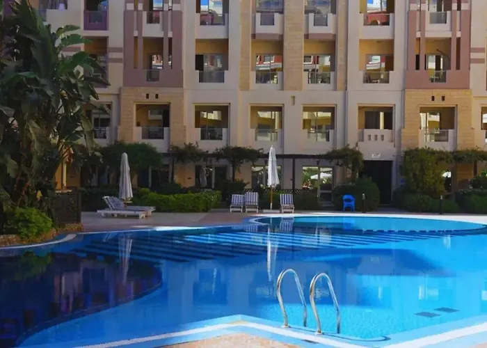 Florenza Khamsin Apartmanhotel Gurdaka
