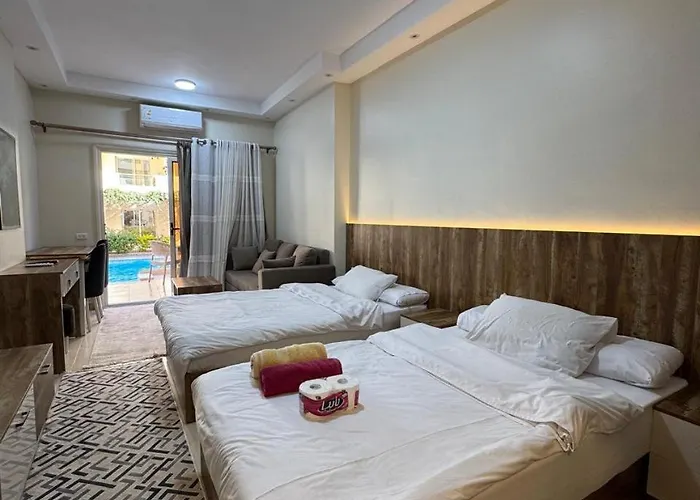 Apartmanhotel Florenza Khamsin Gurdaka