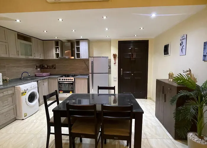 Florenza Khamsin Apartmanhotel Gurdaka