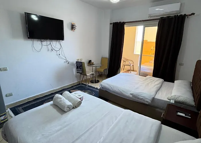 Florenza Khamsin Apartmanhotel 3*
