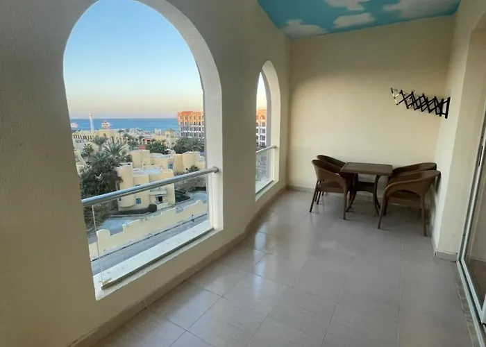 Apartmanhotel Florenza Khamsin 3*